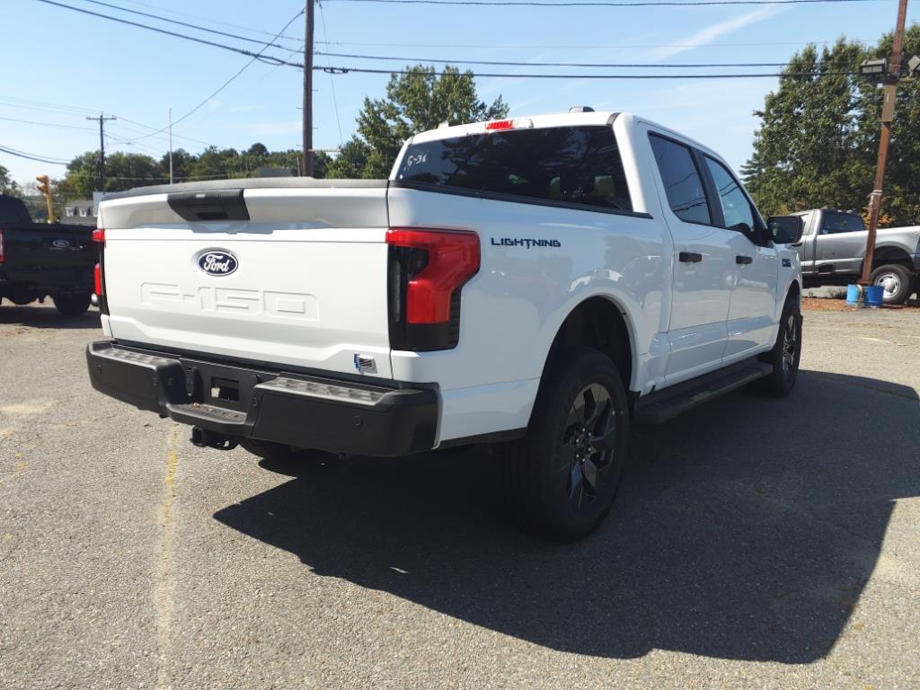 new 2024 Ford F150 Lightning car