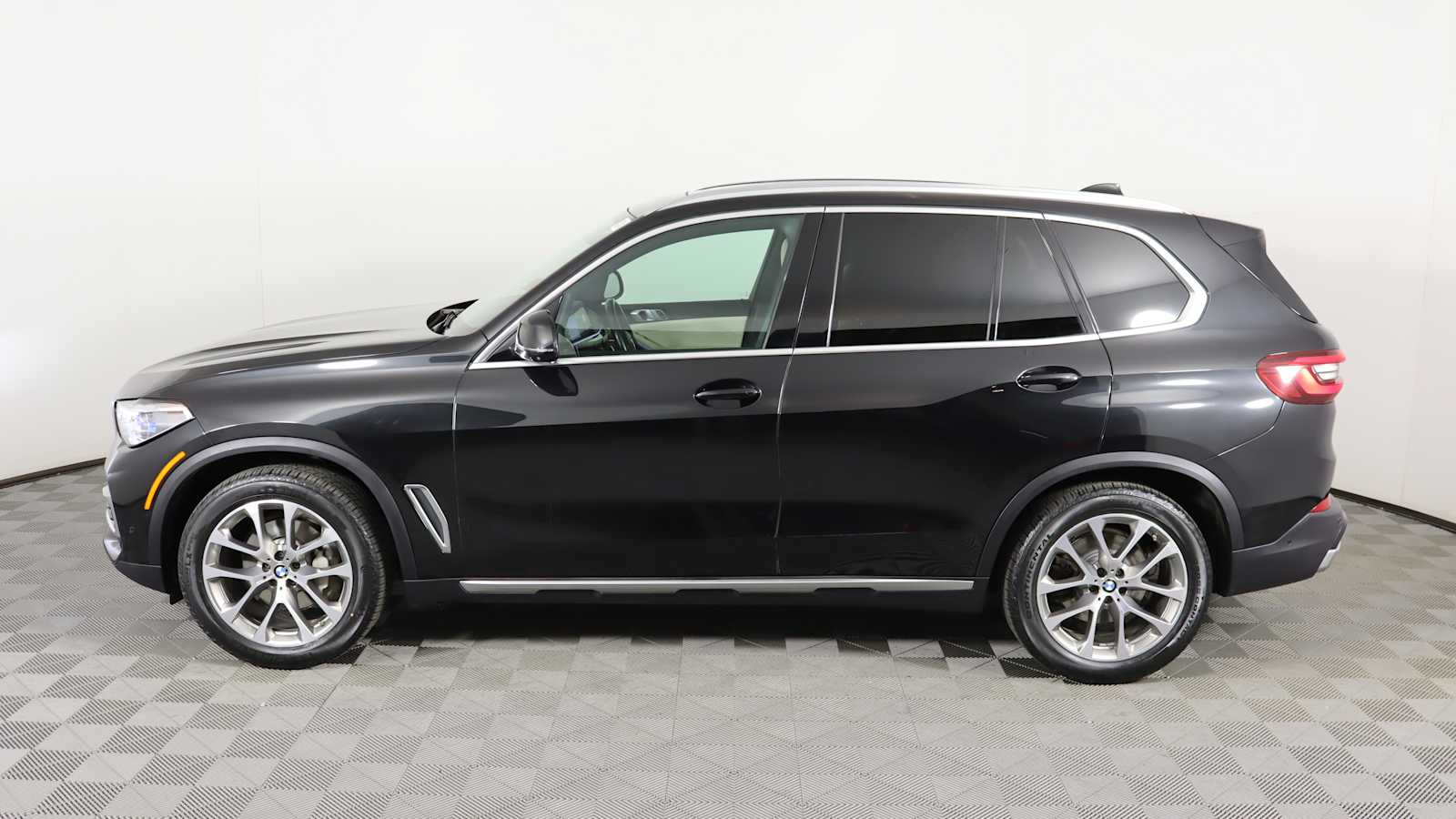 used 2021 BMW X5 car, priced at $41,698