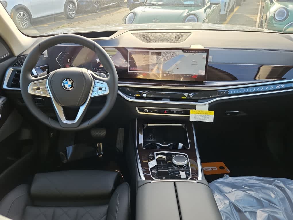 new 2025 BMW X7 car, priced at $94,275