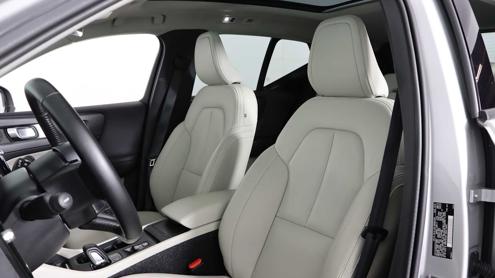 used 2019 Volvo XC40 car, priced at $23,698