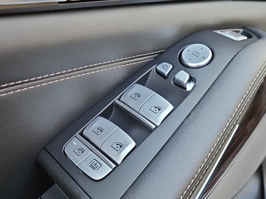 new 2025 BMW X7 car, priced at $94,275