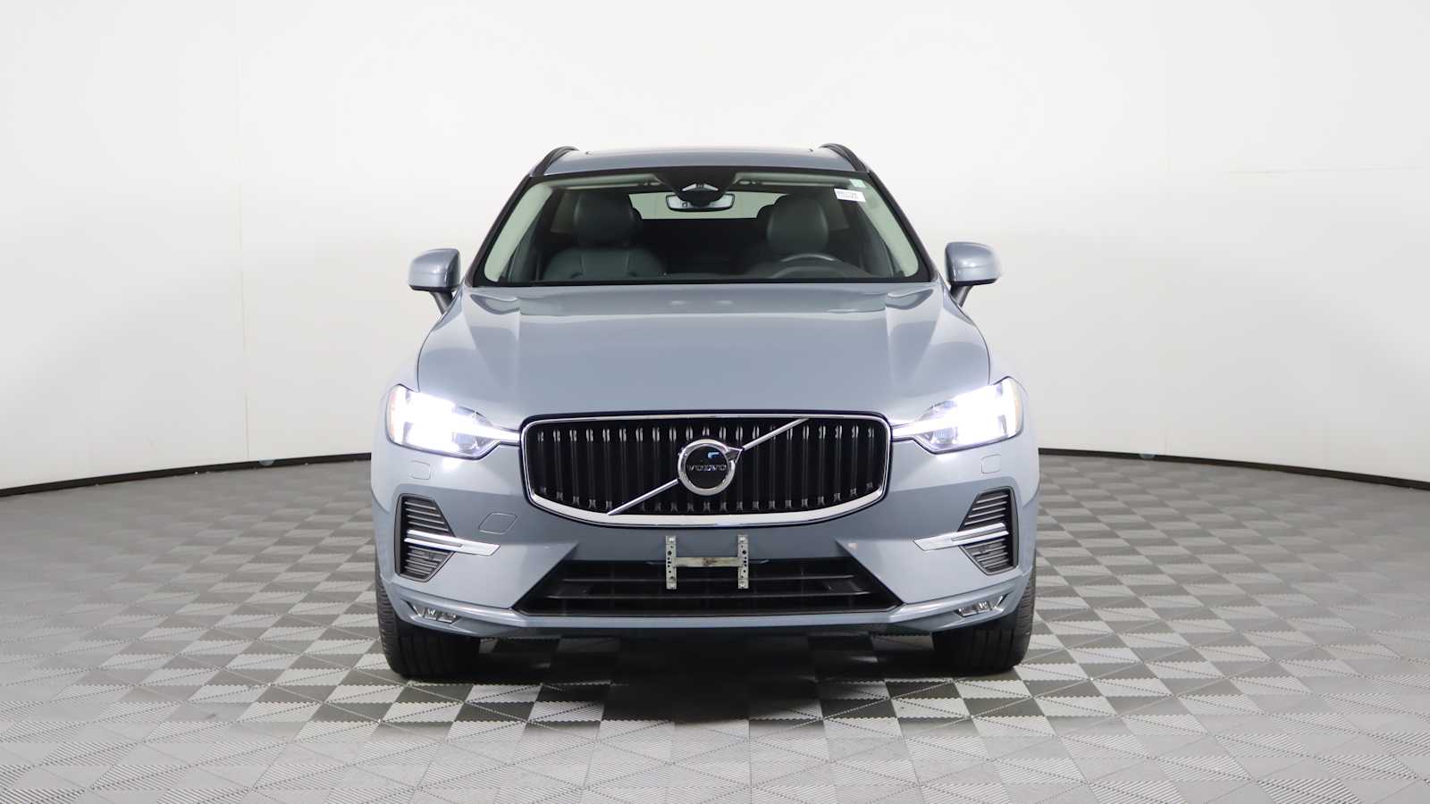 used 2023 Volvo XC60 car, priced at $35,698