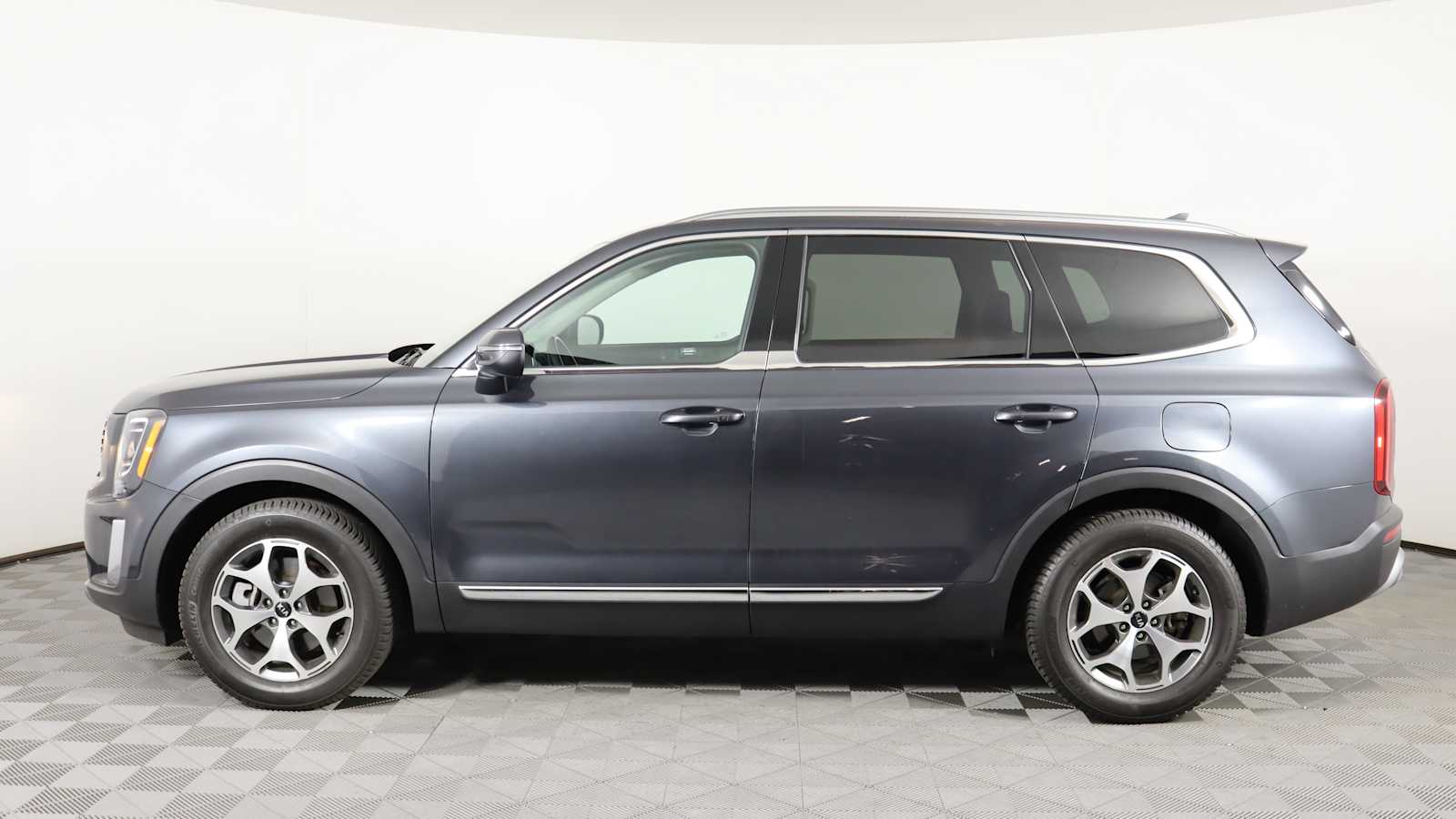 used 2020 Kia Telluride car, priced at $24,798