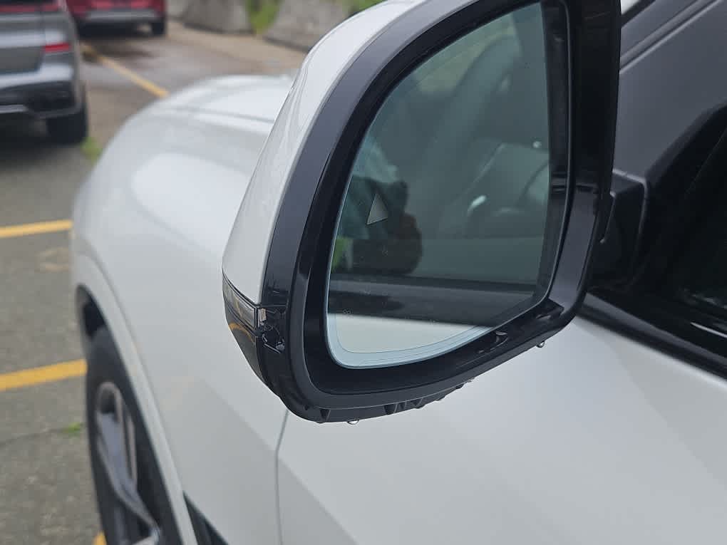 new 2026 BMW X7 car, priced at $97,115