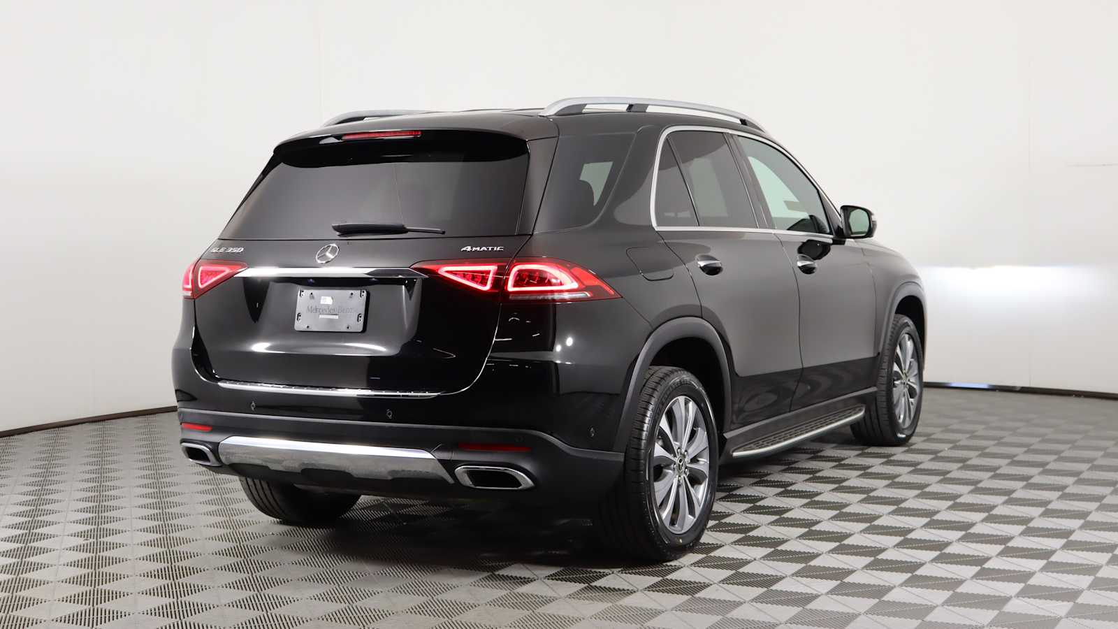 used 2020 Mercedes-Benz GLE 350 car, priced at $33,798
