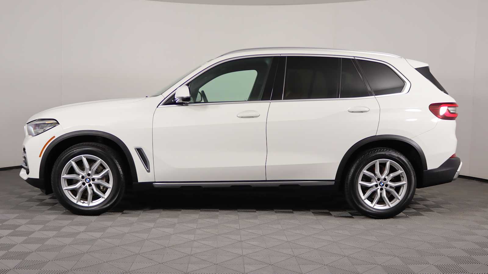 used 2021 BMW X5 car, priced at $48,898