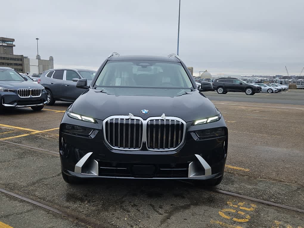 new 2025 BMW X7 car, priced at $92,375