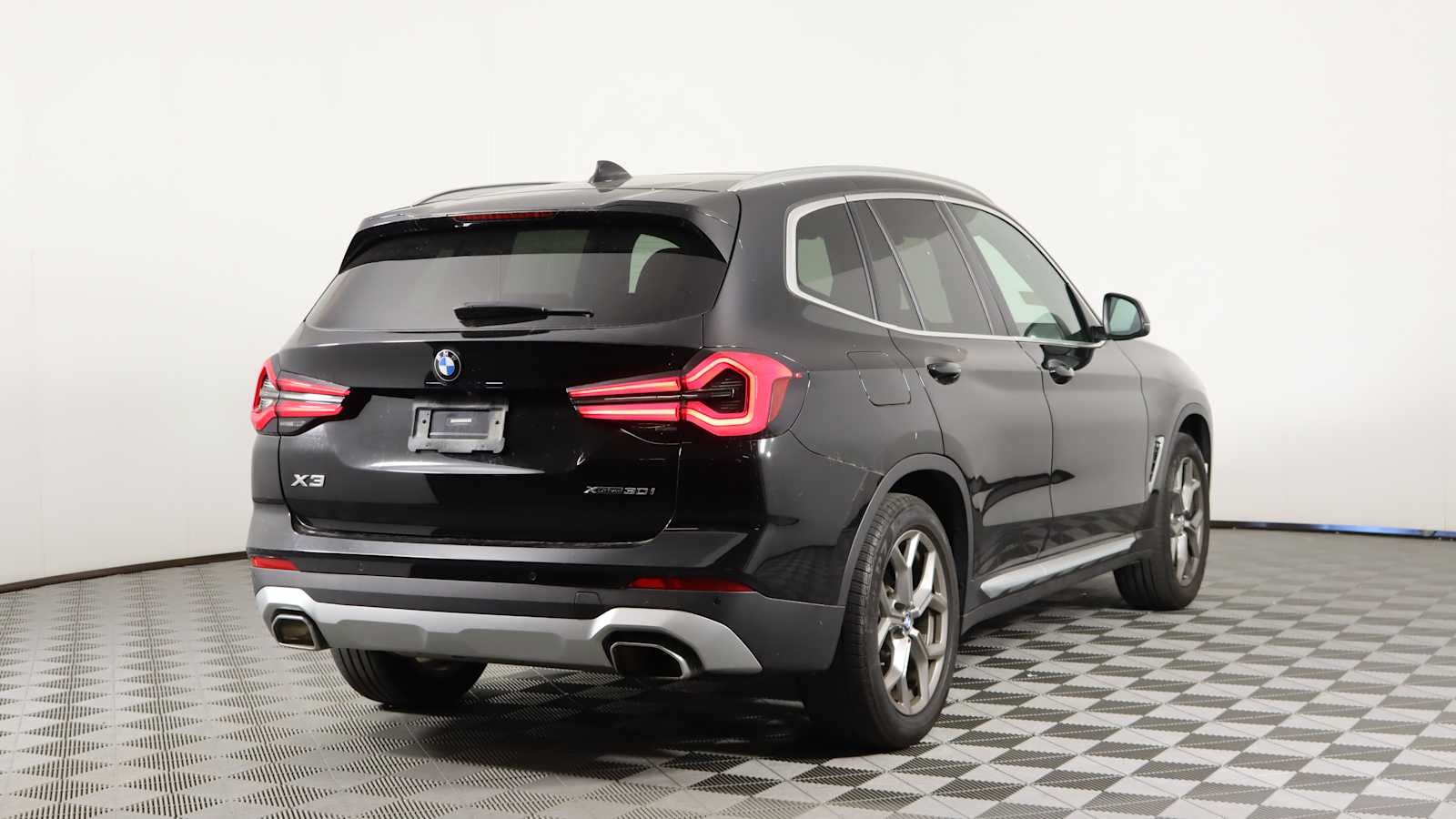 used 2023 BMW X3 car, priced at $38,998