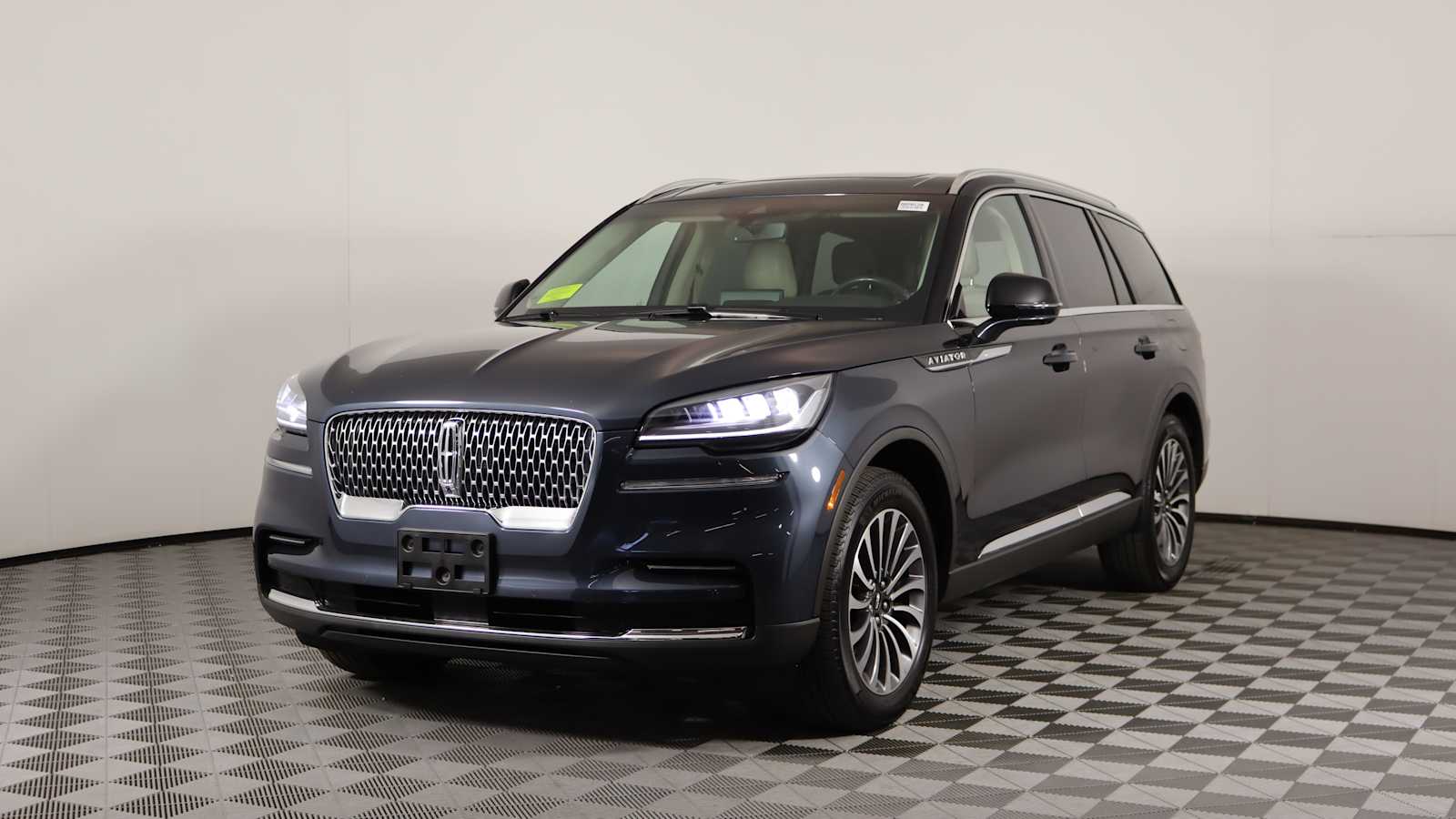 used 2022 Lincoln Aviator car, priced at $41,698