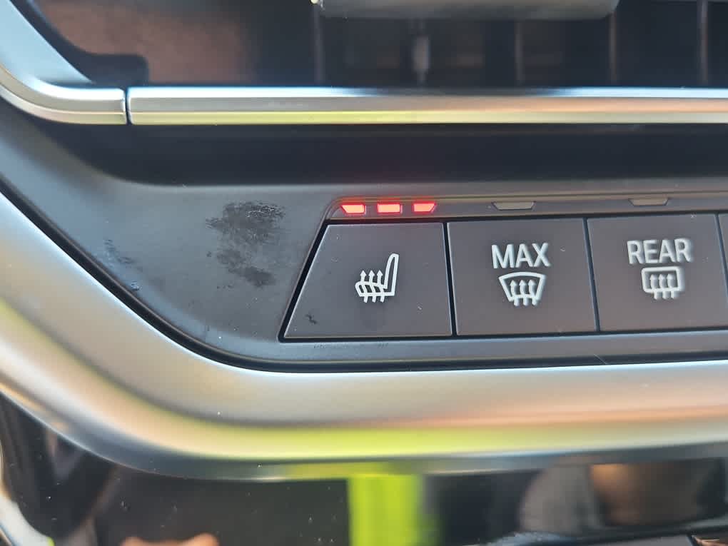 new 2025 BMW X4 M car, priced at $83,175