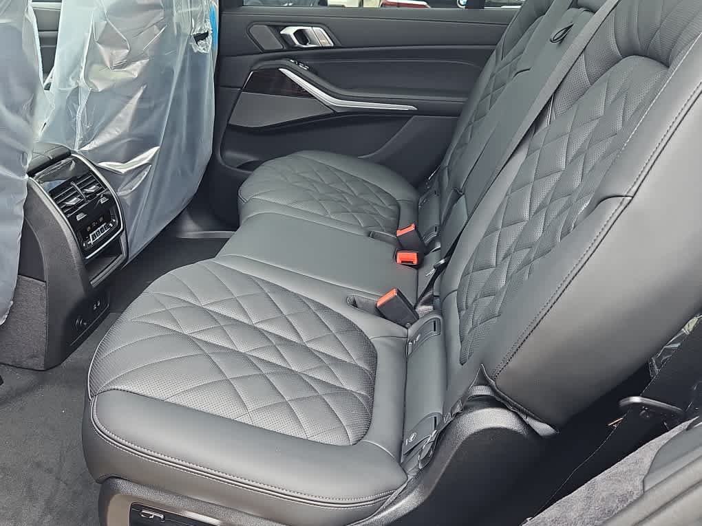 new 2026 BMW X7 car, priced at $94,215