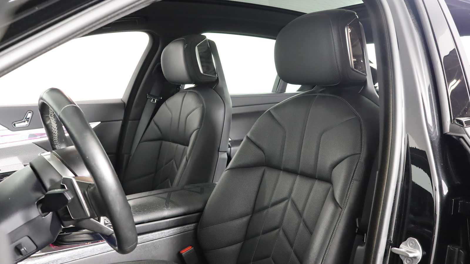 used 2023 BMW 760i car, priced at $77,698