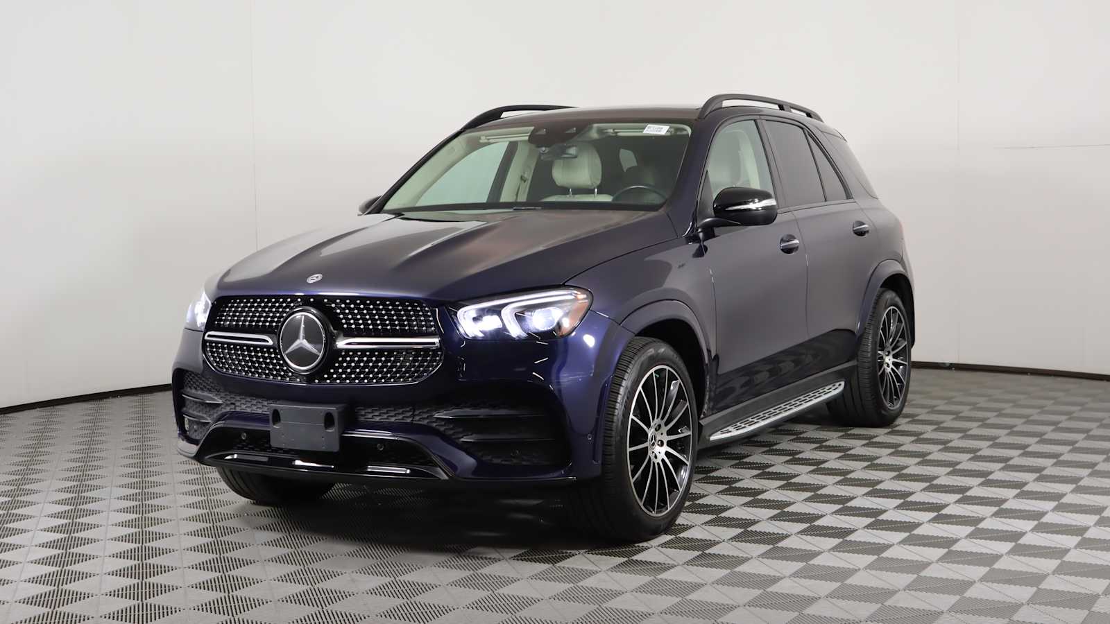 used 2021 Mercedes-Benz GLE 350 car, priced at $39,798