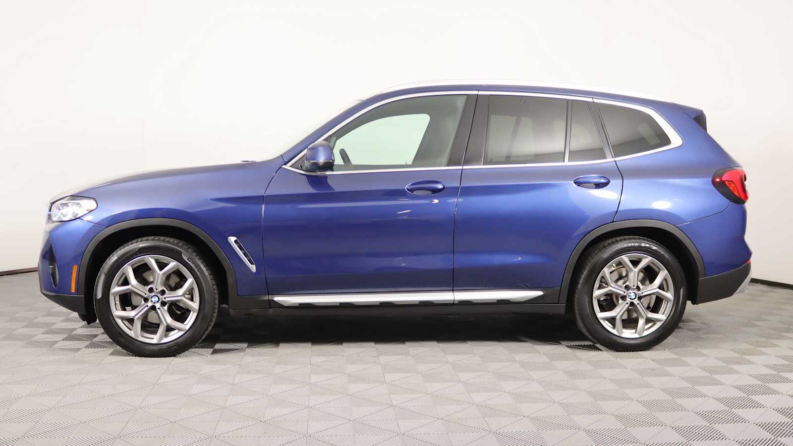 used 2022 BMW X3 car, priced at $38,998