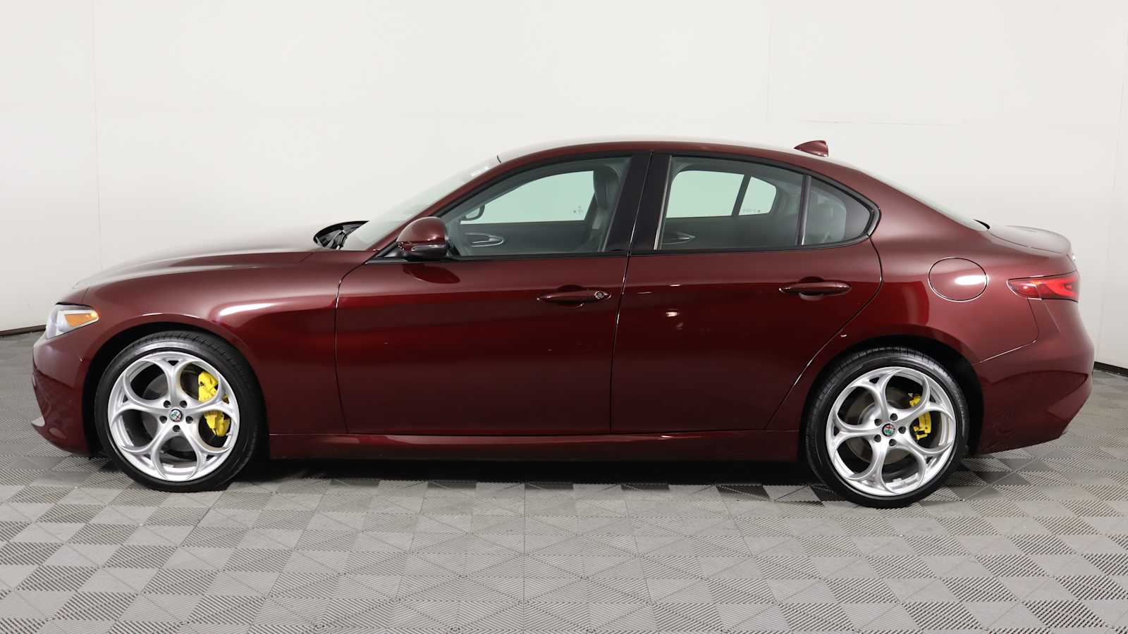 used 2019 Alfa Romeo Giulia car, priced at $23,698