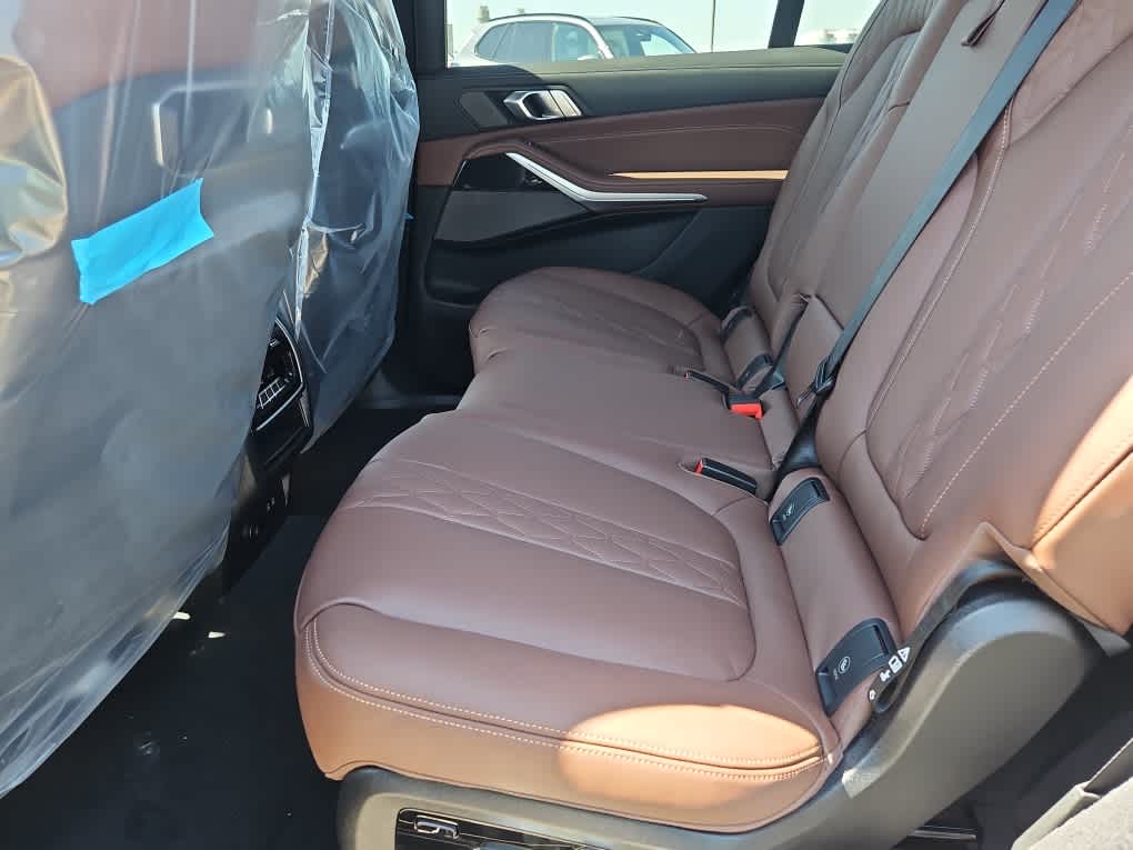 new 2026 BMW X7 car, priced at $122,655
