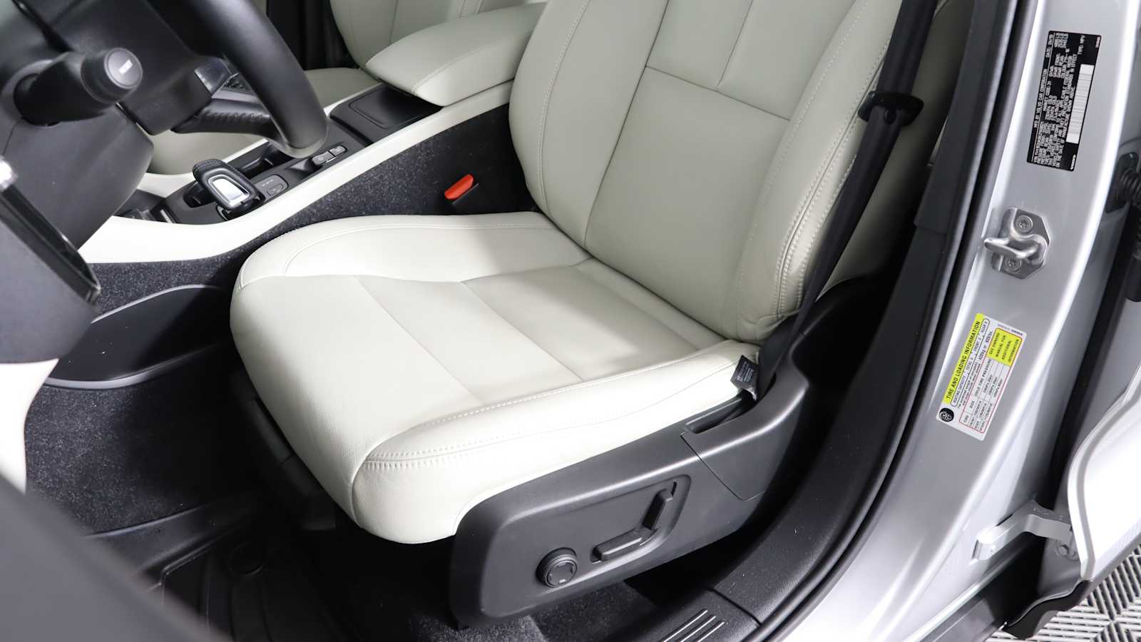 used 2019 Volvo XC40 car, priced at $23,698