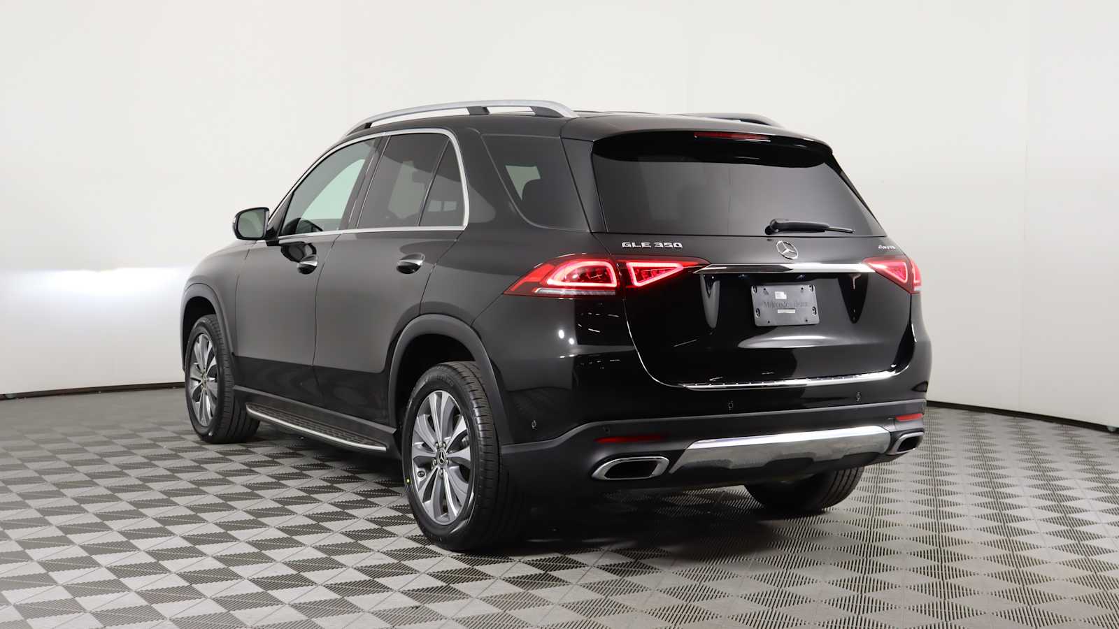 used 2020 Mercedes-Benz GLE 350 car, priced at $33,798