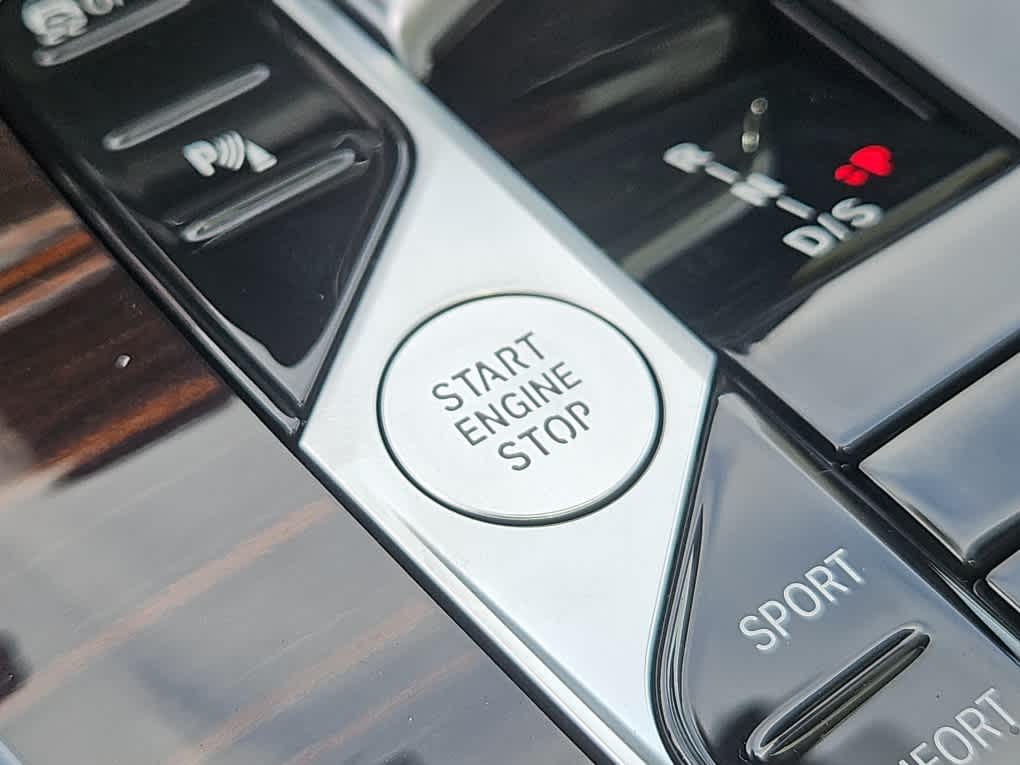 new 2026 BMW X7 car, priced at $94,265