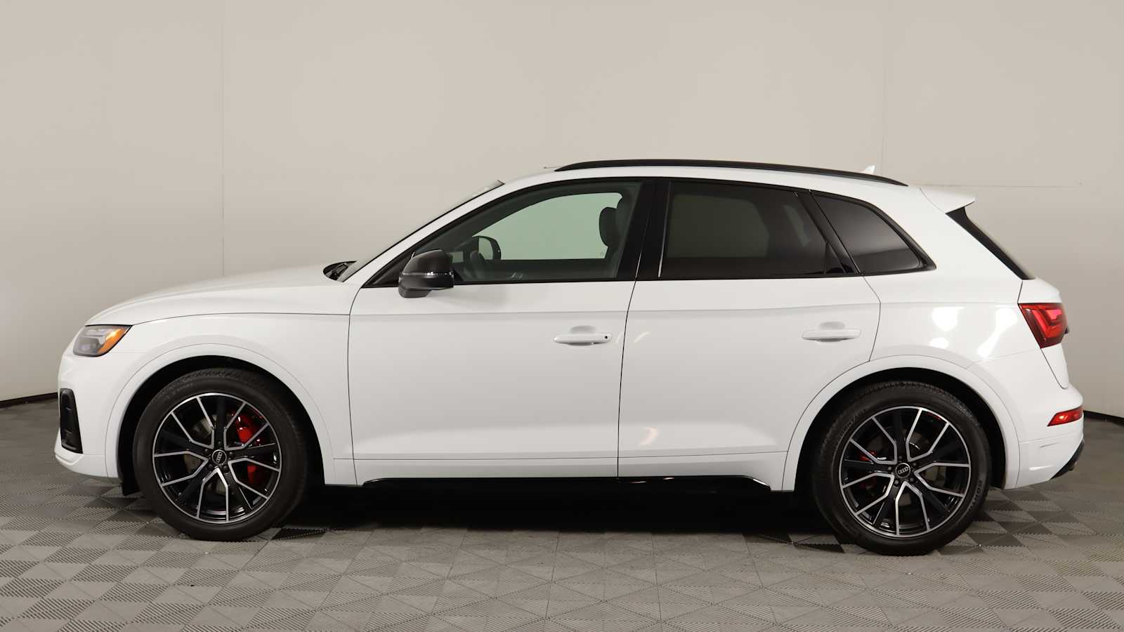 used 2023 Audi SQ5 car, priced at $42,898