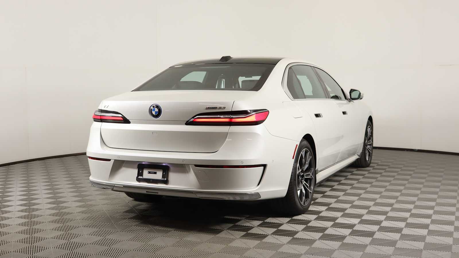 used 2024 BMW i7 car, priced at $112,398