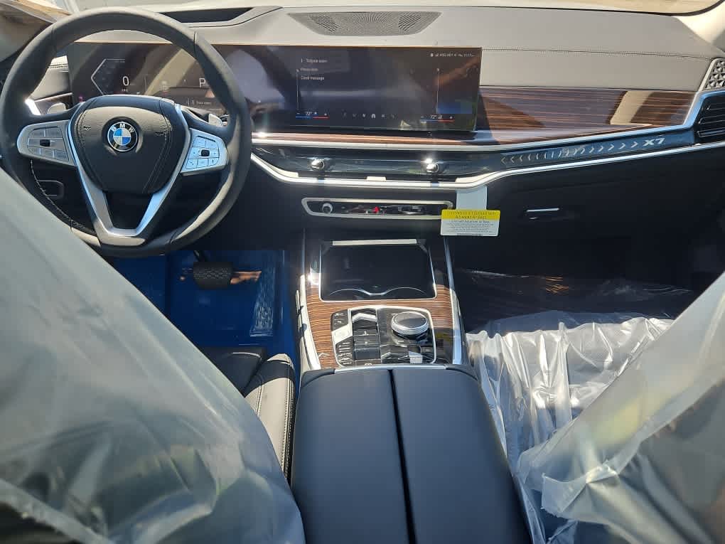 new 2025 BMW X7 car, priced at $92,175