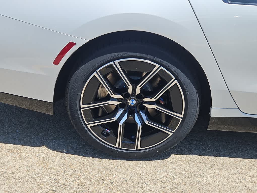 new 2025 BMW 7-Series car, priced at $107,025