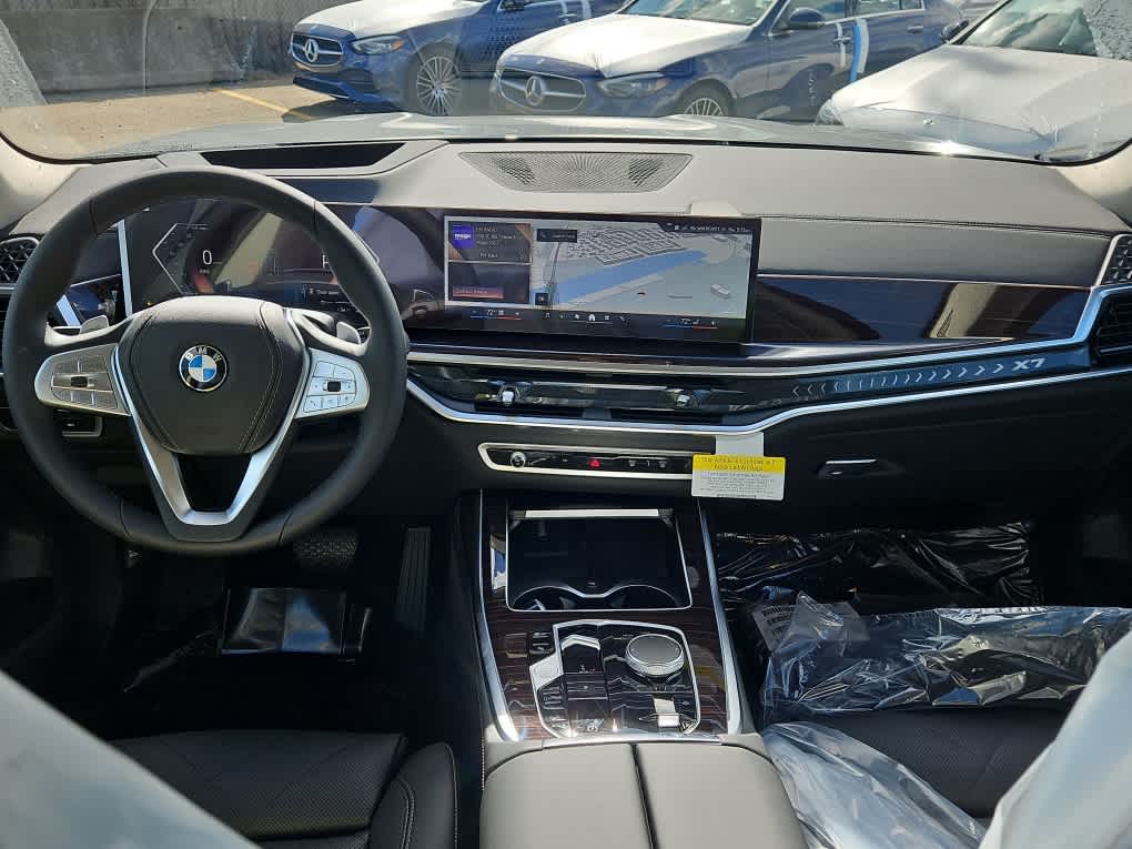 new 2025 BMW X7 car, priced at $86,425
