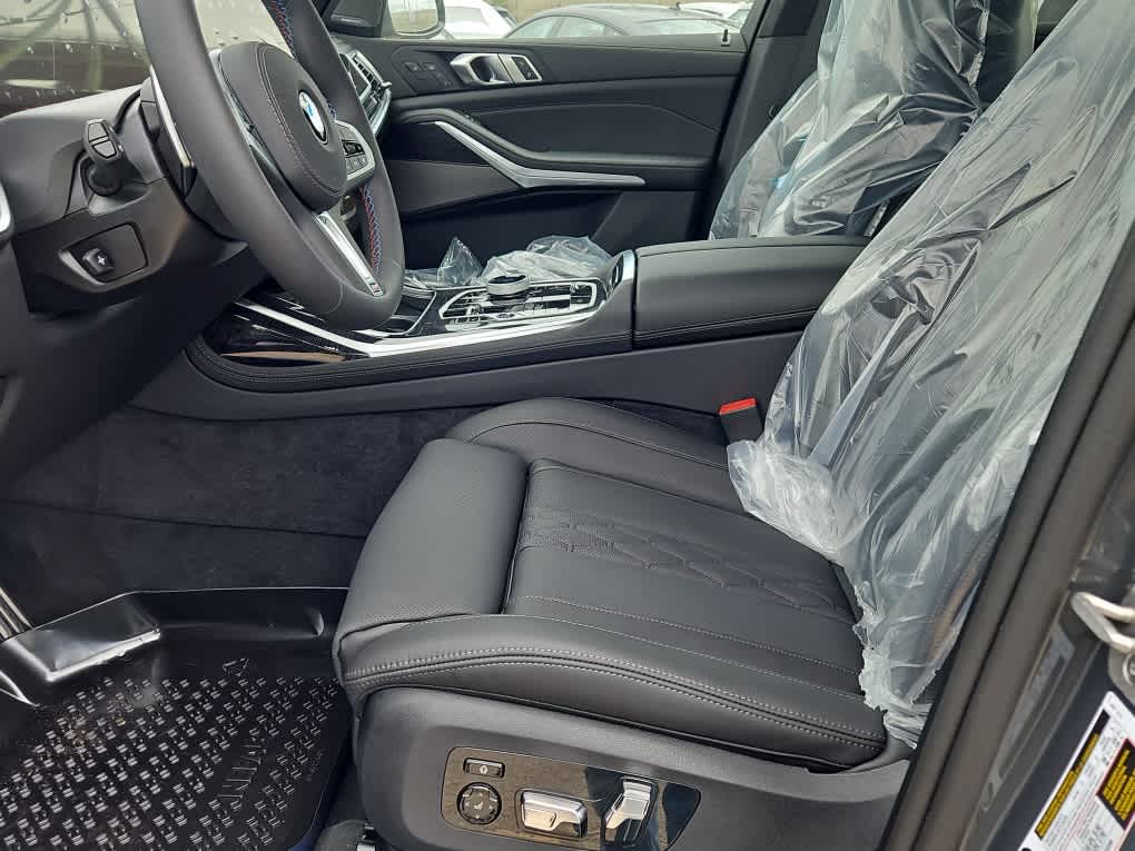 new 2026 BMW X7 car, priced at $121,525