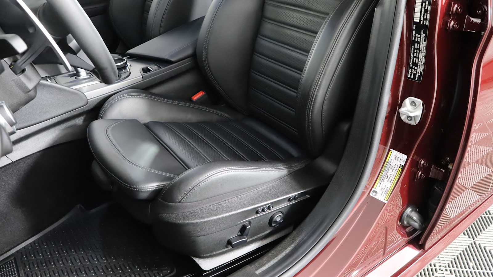 used 2019 Alfa Romeo Giulia car, priced at $23,698