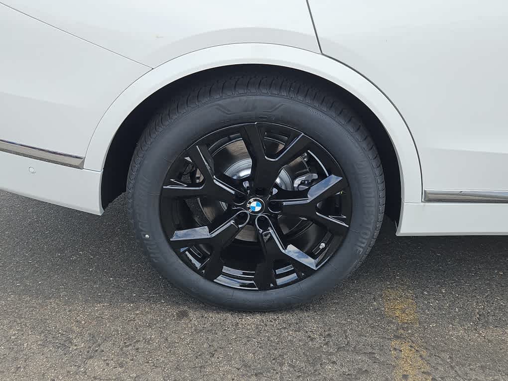 new 2025 BMW X7 car, priced at $92,975