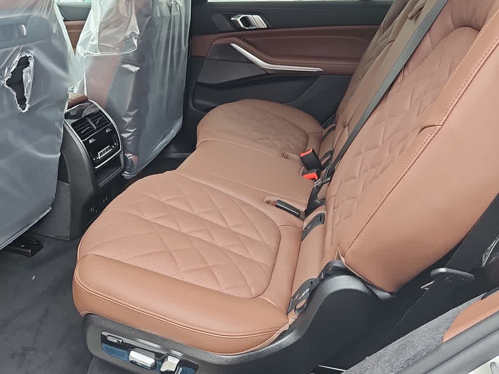 new 2026 BMW X7 car, priced at $95,165