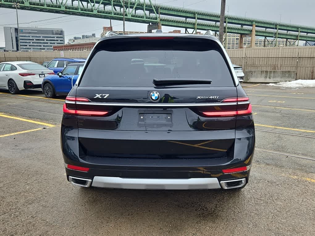 new 2025 BMW X7 car, priced at $92,375