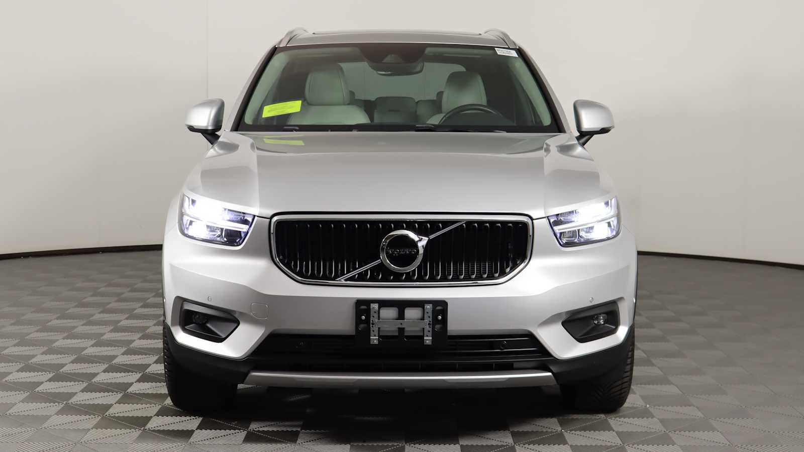 used 2019 Volvo XC40 car, priced at $23,698
