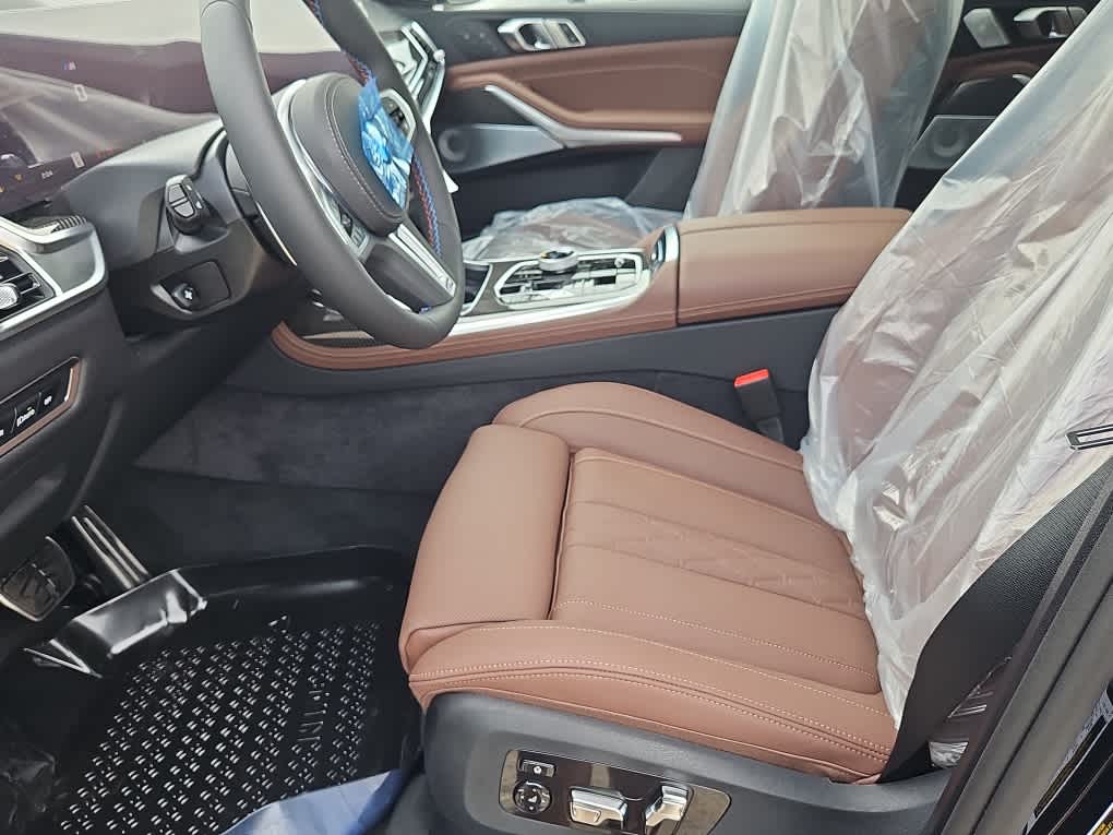 new 2026 BMW X7 car, priced at $125,295