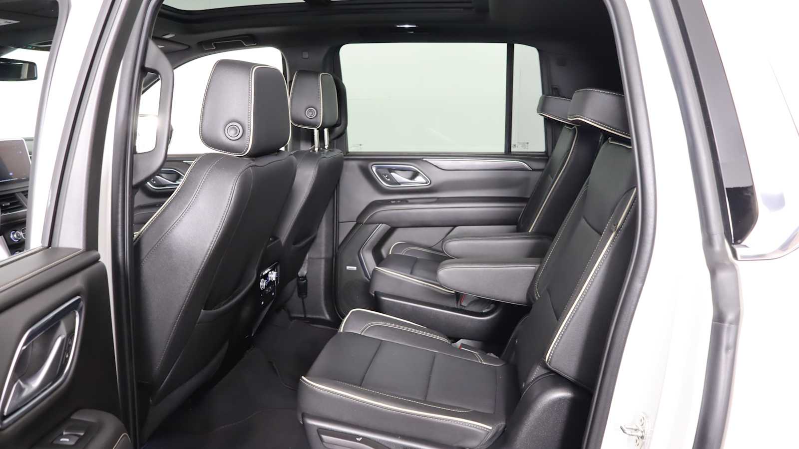 used 2022 GMC Yukon XL car, priced at $51,898