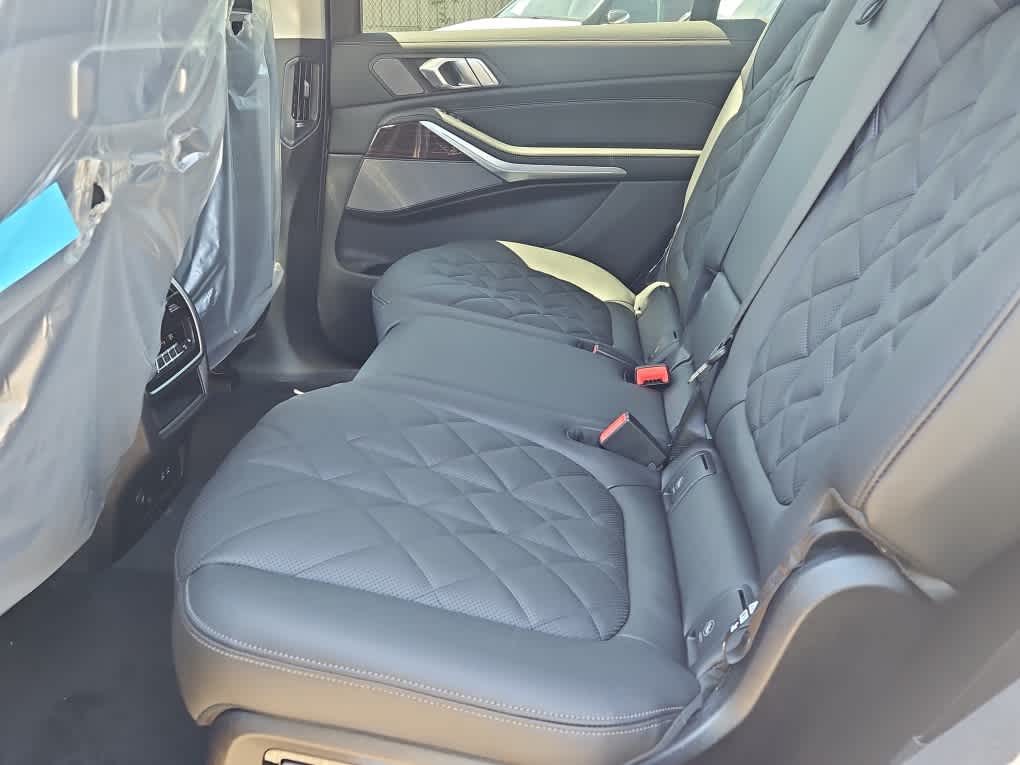 new 2026 BMW X7 car, priced at $92,525