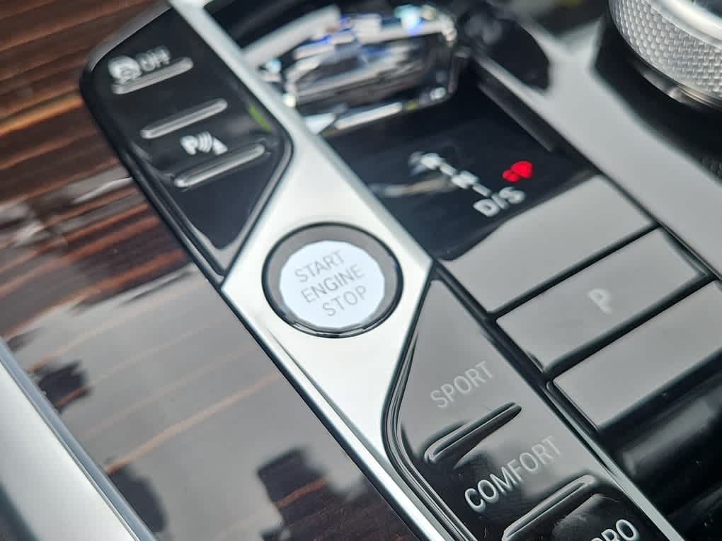 new 2026 BMW X7 car, priced at $99,575