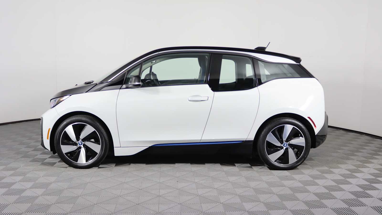 used 2021 BMW i3 car, priced at $23,898