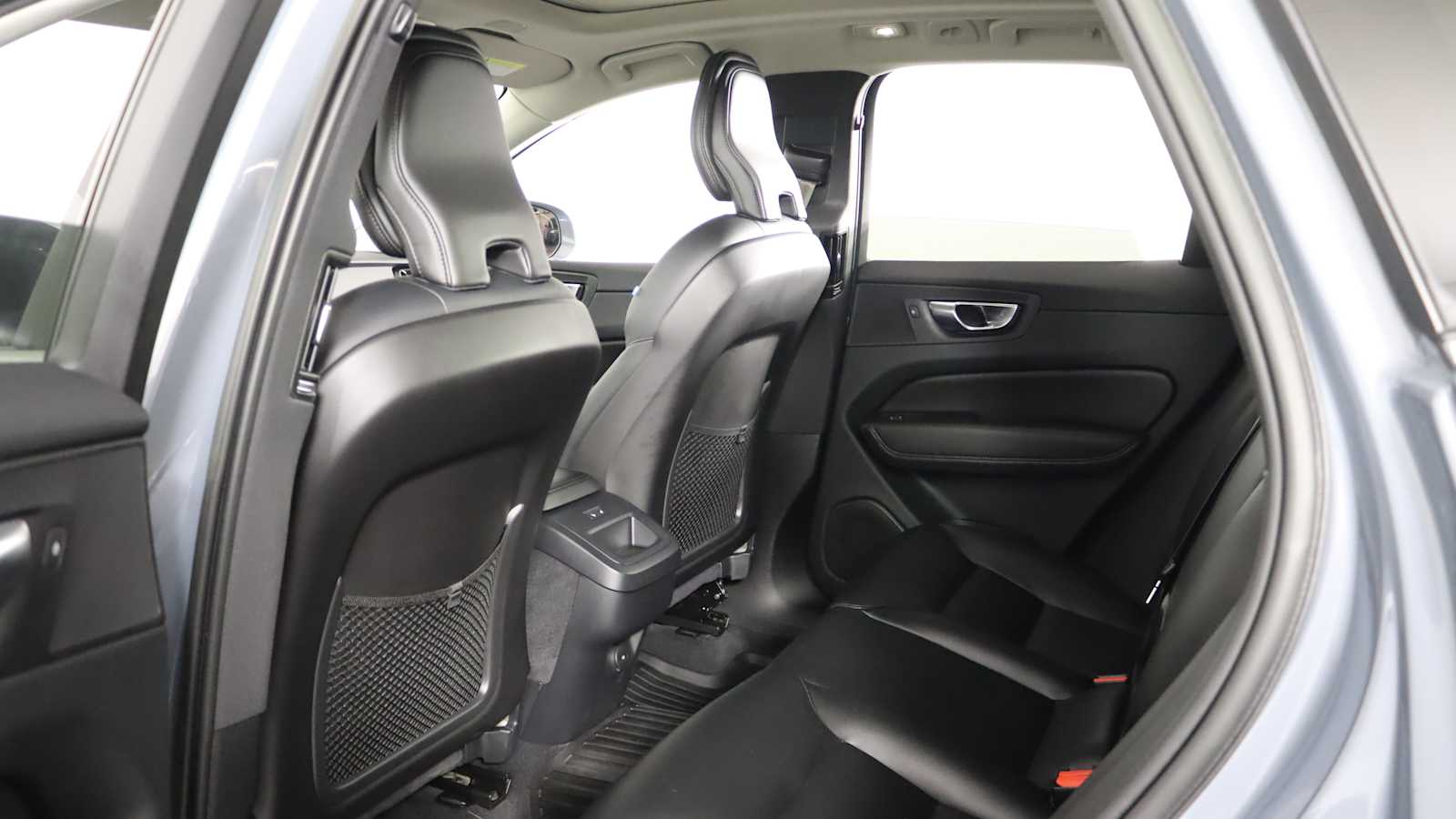 used 2023 Volvo XC60 car, priced at $35,698