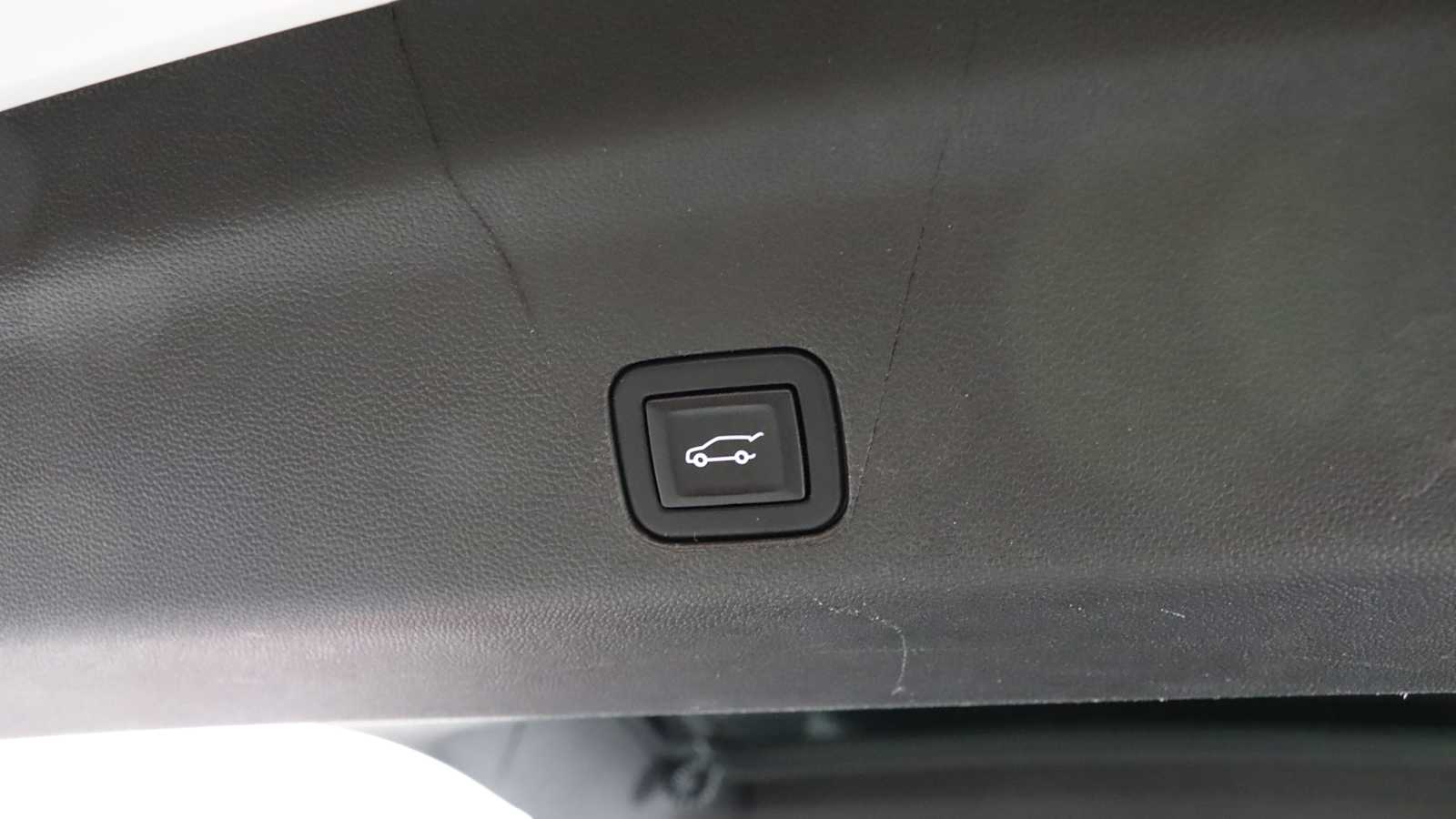 used 2022 GMC Yukon XL car, priced at $51,898