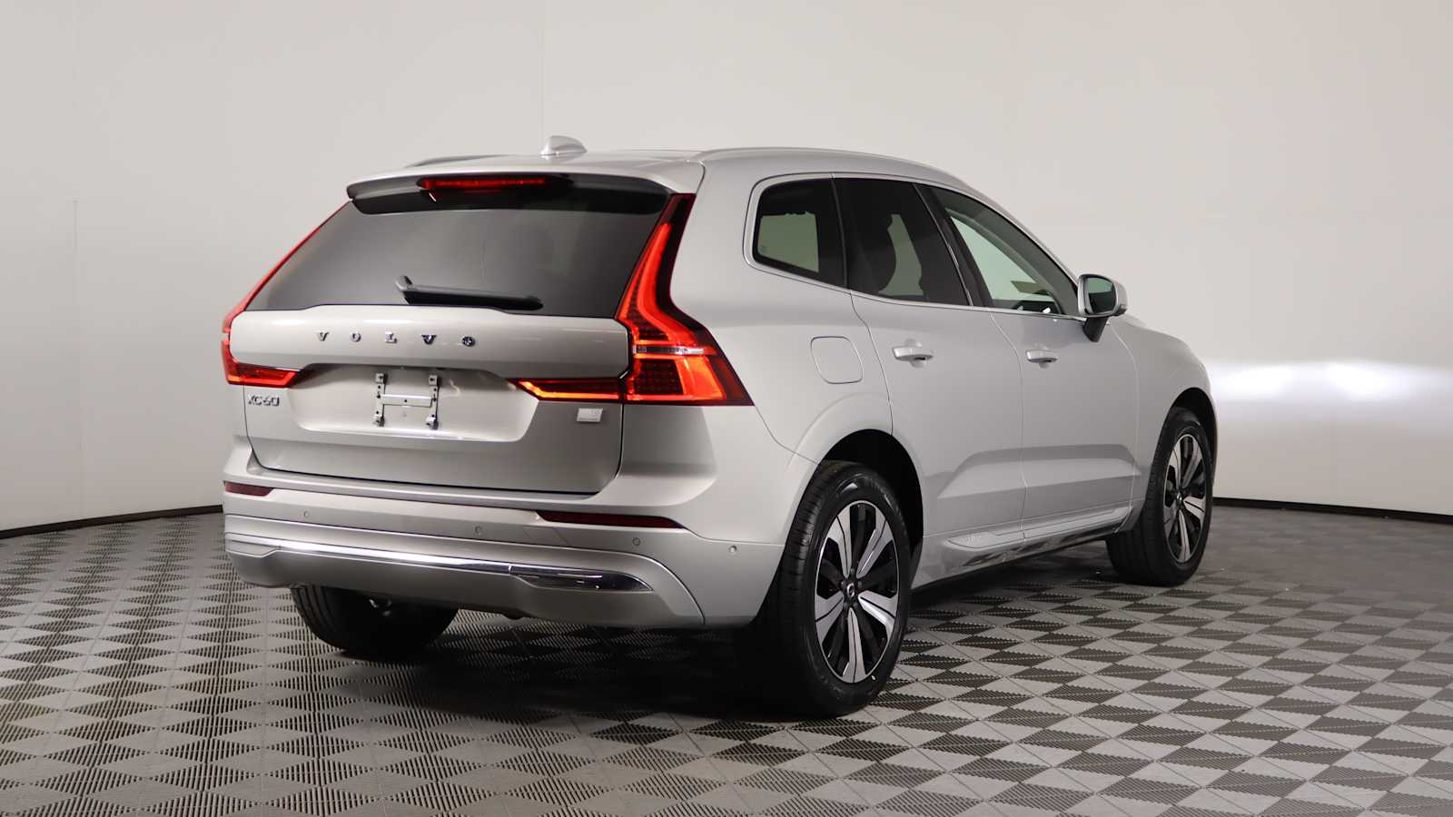 used 2023 Volvo XC60 Recharge Plug-In Hybrid car, priced at $45,798