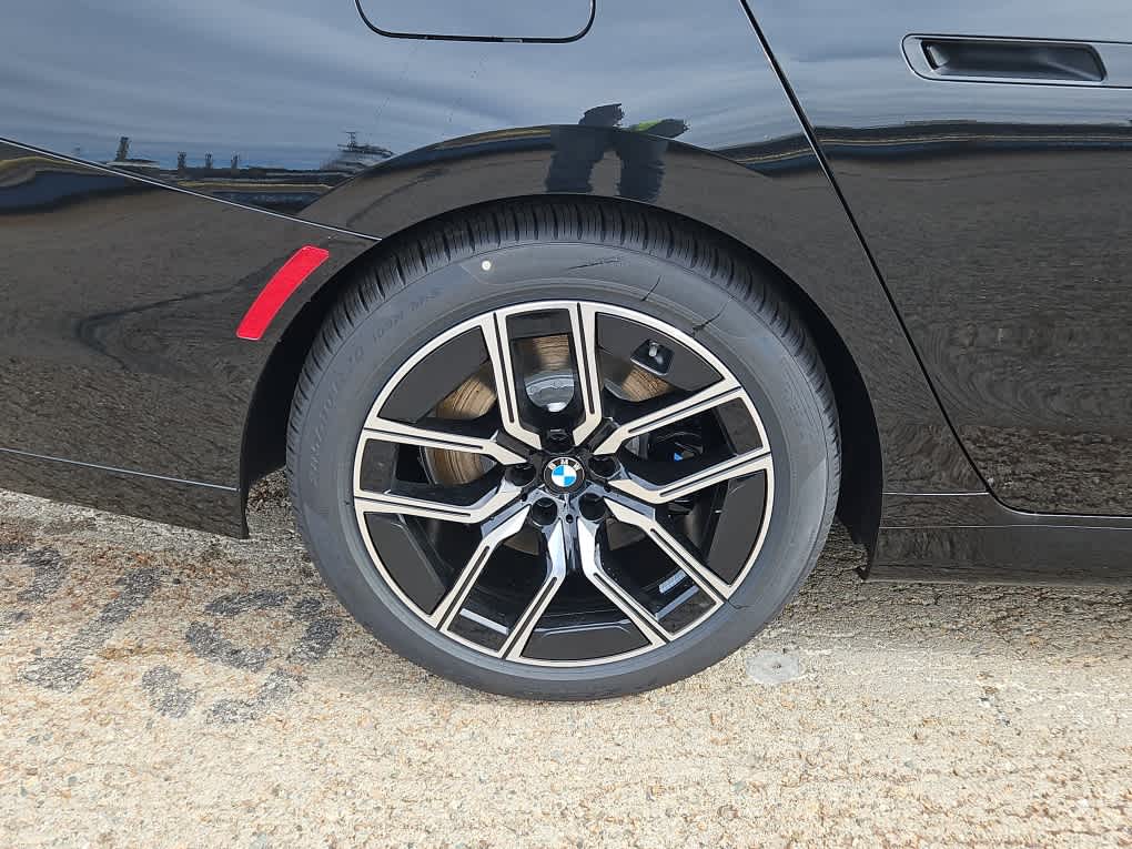 new 2025 BMW 7-Series car, priced at $107,150