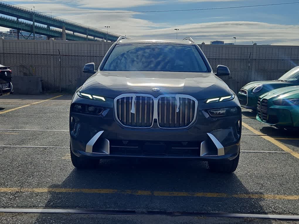 new 2025 BMW X7 car, priced at $91,625