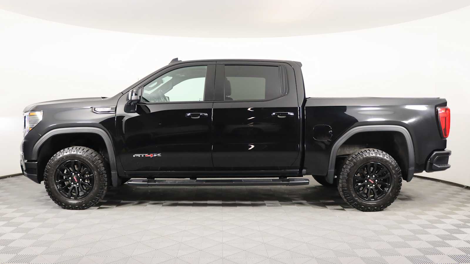 used 2022 GMC Sierra 1500 car, priced at $56,798