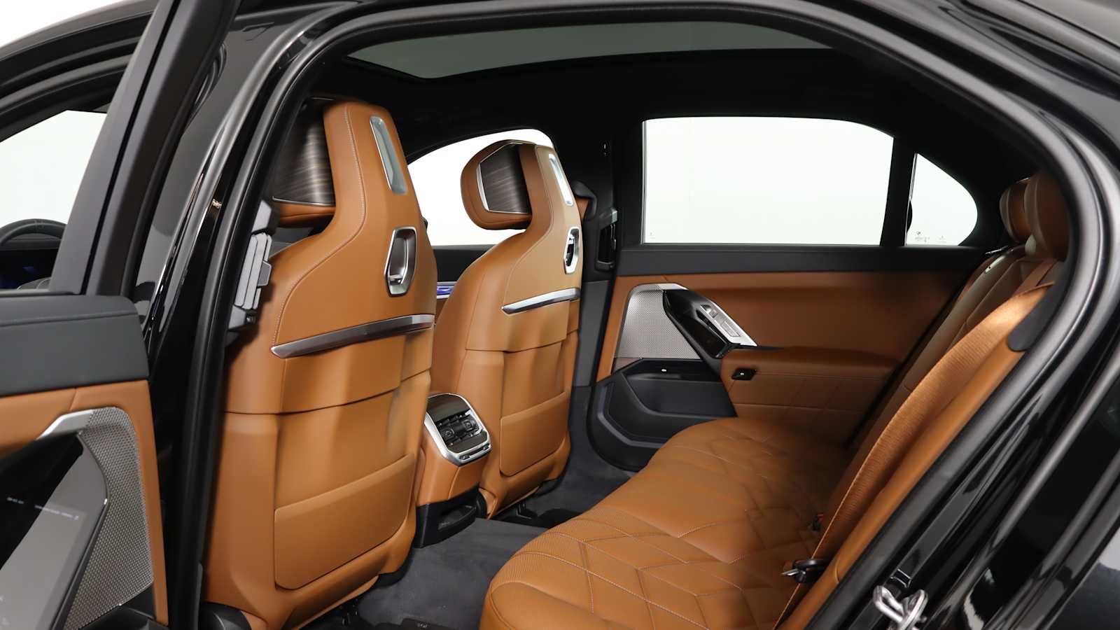 used 2023 BMW 760i car, priced at $89,698