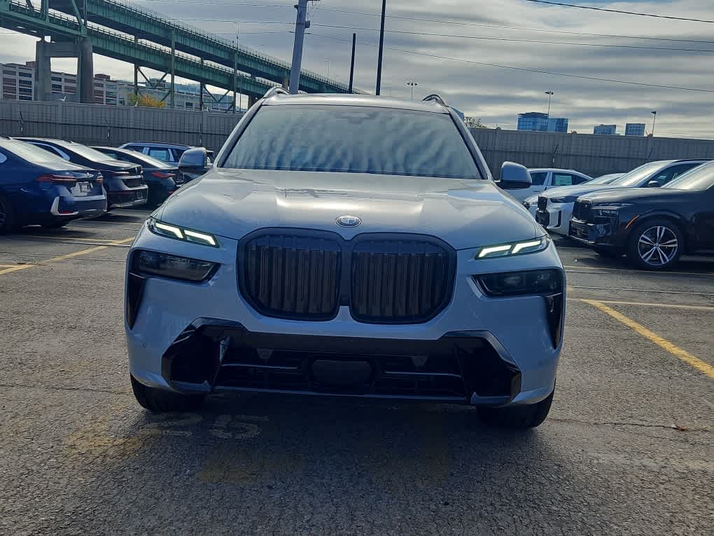 new 2025 BMW X7 car, priced at $95,940