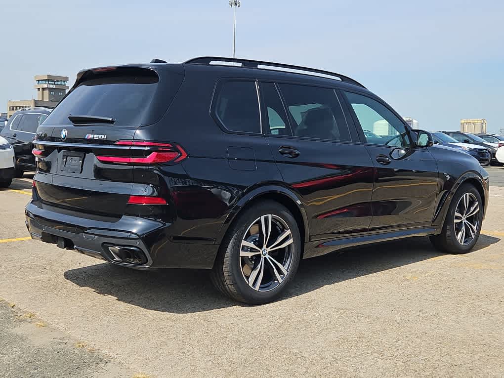 new 2025 BMW X7 car, priced at $119,225