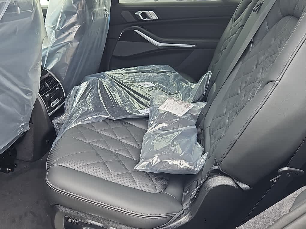 new 2026 BMW X7 car, priced at $96,565