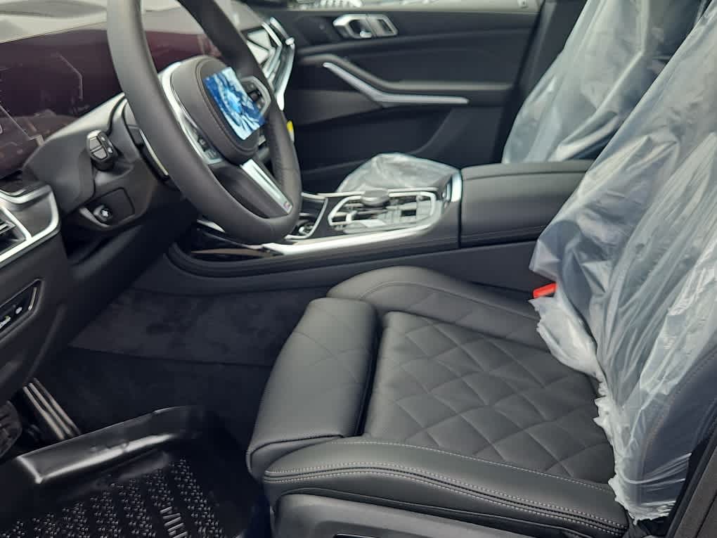 new 2026 BMW X7 car, priced at $96,565